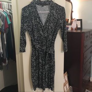 🖤 ANN TAYLOR Black And White Wrap Dress